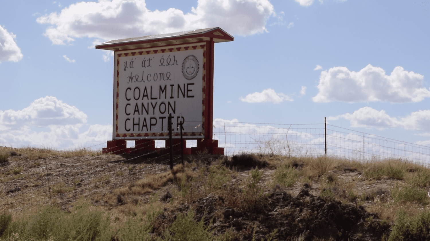Large signage for Coalmine Canyon Chapter House.